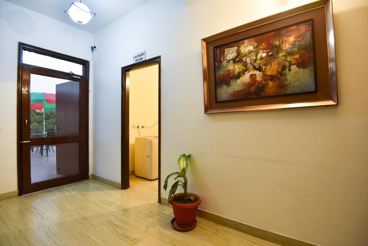 Studio Serviced Apartments Near Fortis Hospital Γκουργκάον Εξωτερικό φωτογραφία