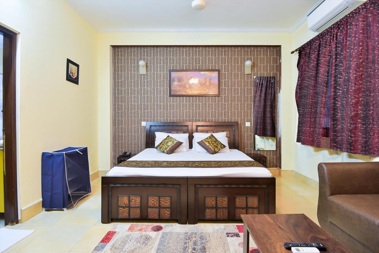 Studio Serviced Apartments Near Fortis Hospital Γκουργκάον Εξωτερικό φωτογραφία