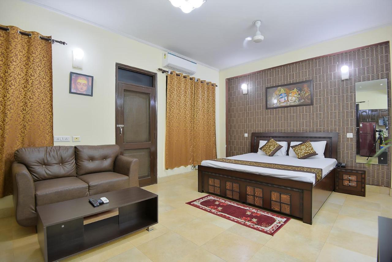 Studio Serviced Apartments Near Fortis Hospital Γκουργκάον Εξωτερικό φωτογραφία
