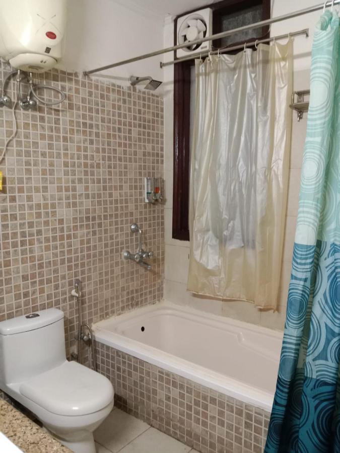 Studio Serviced Apartments Near Fortis Hospital Γκουργκάον Εξωτερικό φωτογραφία