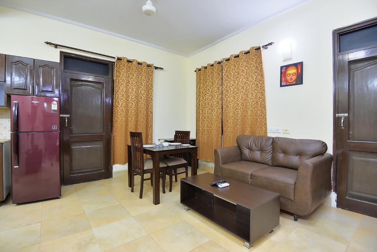 Studio Serviced Apartments Near Fortis Hospital Γκουργκάον Εξωτερικό φωτογραφία