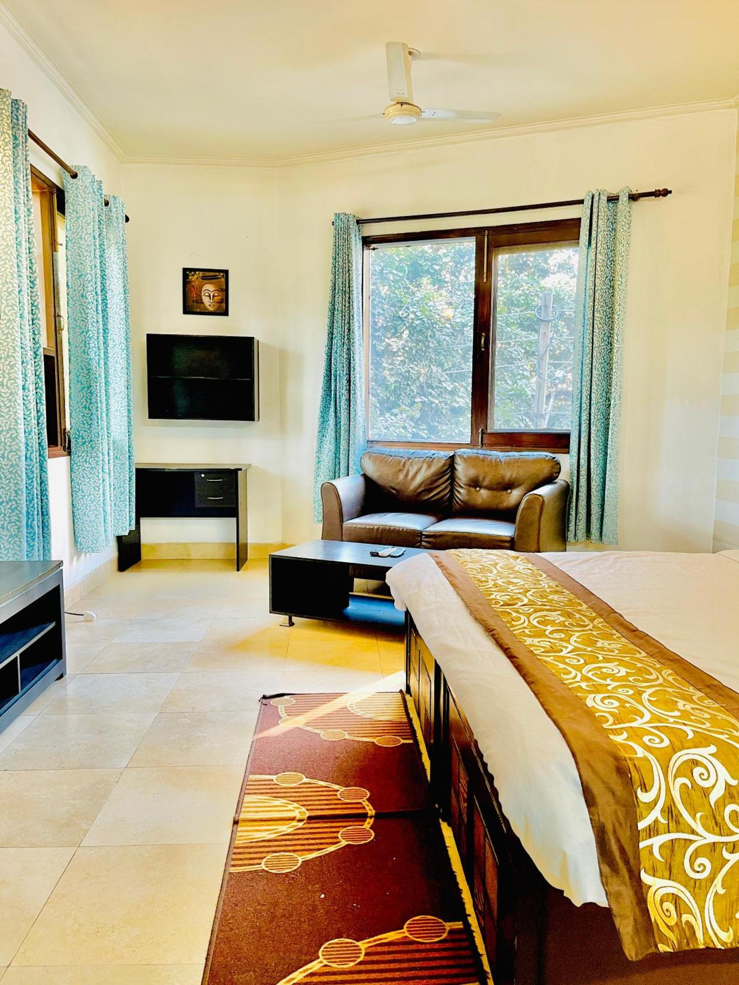 Studio Serviced Apartments Near Fortis Hospital Γκουργκάον Εξωτερικό φωτογραφία
